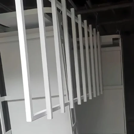 estructura de metal en famuebla pintada en polvo electrostatica